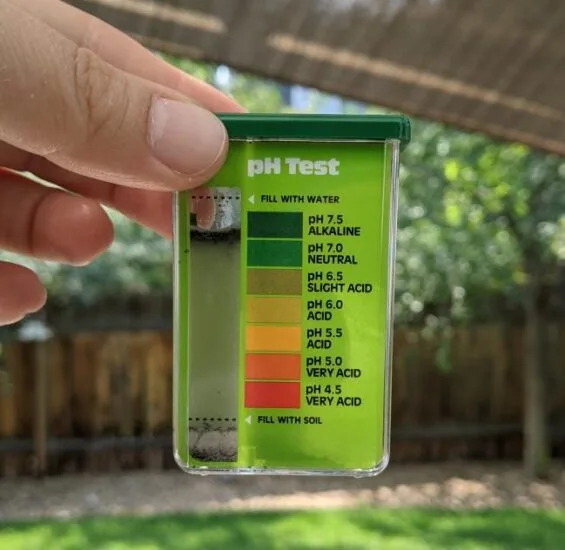 Soil Test Kit Graphic of soil test kit for how to fertilize a lawn